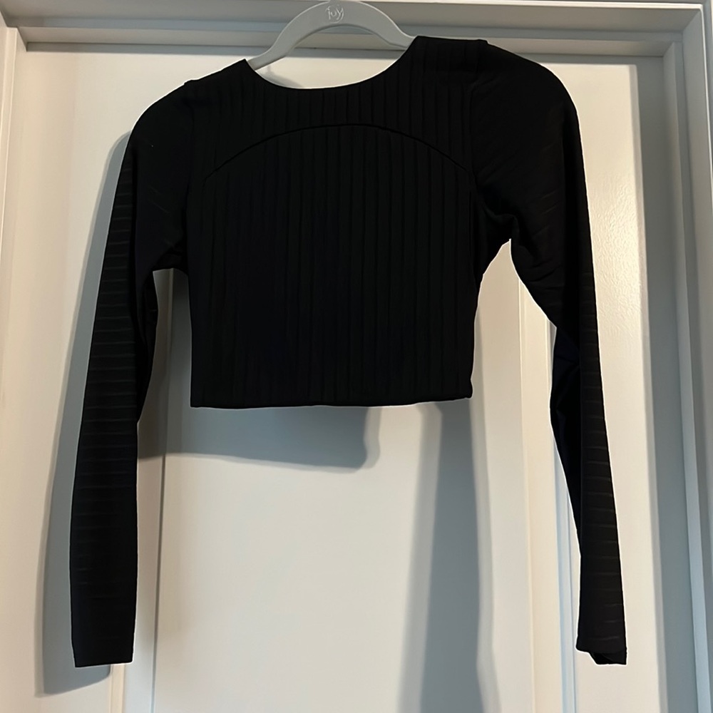 Lululemon cropped long sleeve top with a cross back